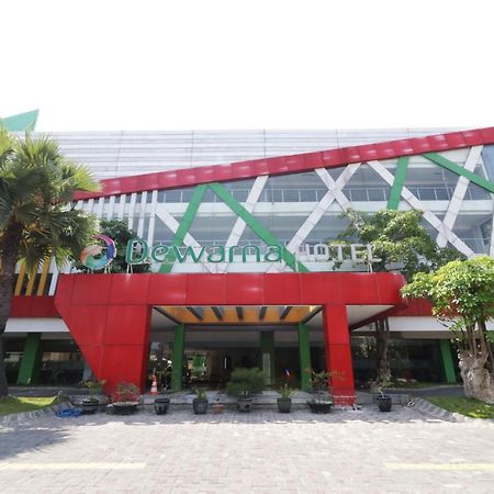 Dewarna Hotel Bojonegoro Bagian luar foto